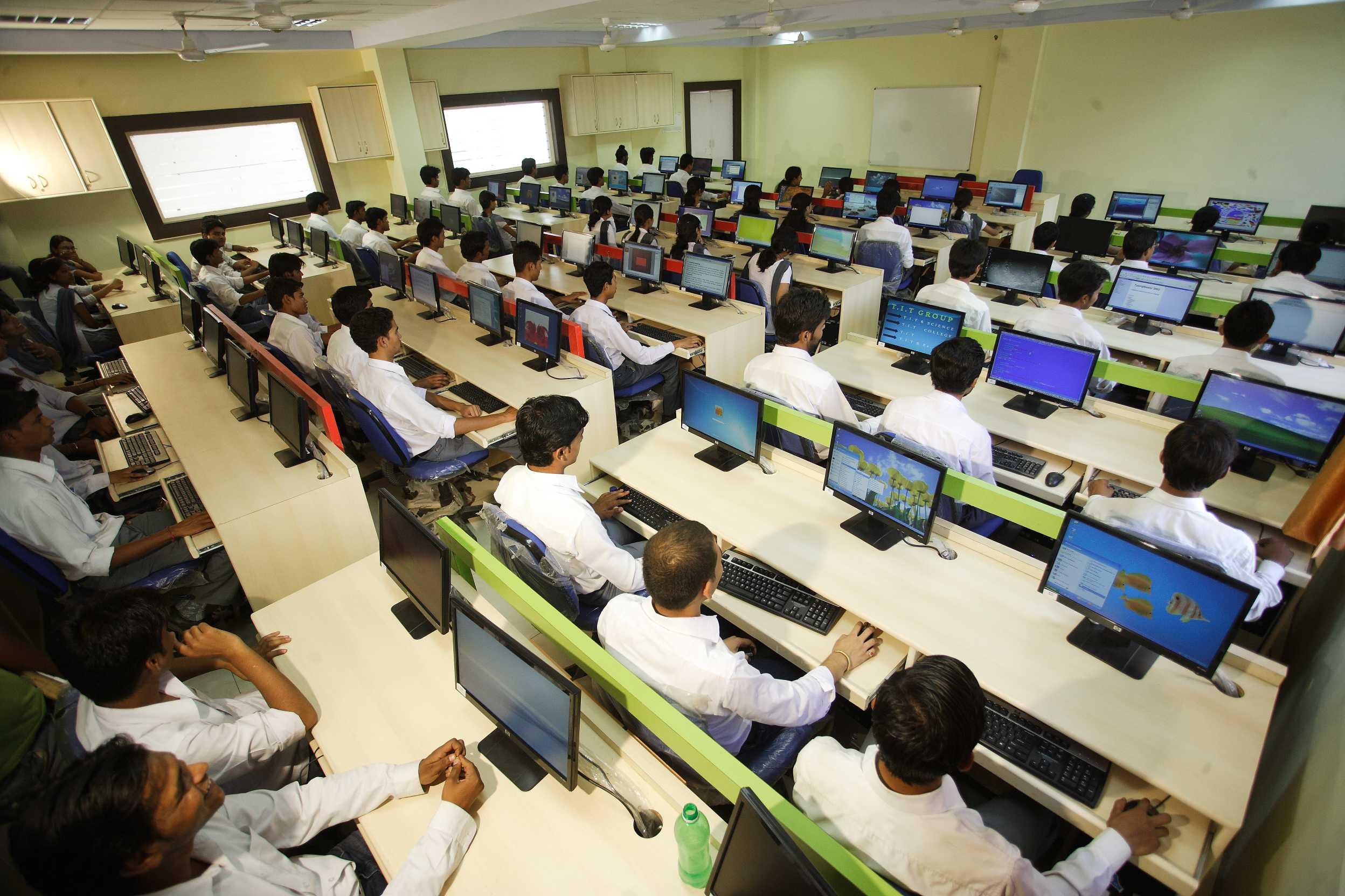 Technocrats Institute of Technology (Excellence) Computer Lab photo 7